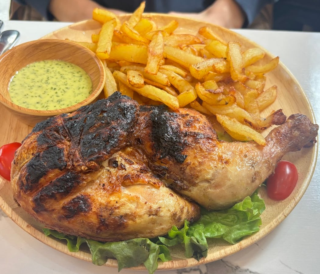SAFARI RESTAURANT AFRICAIN 3